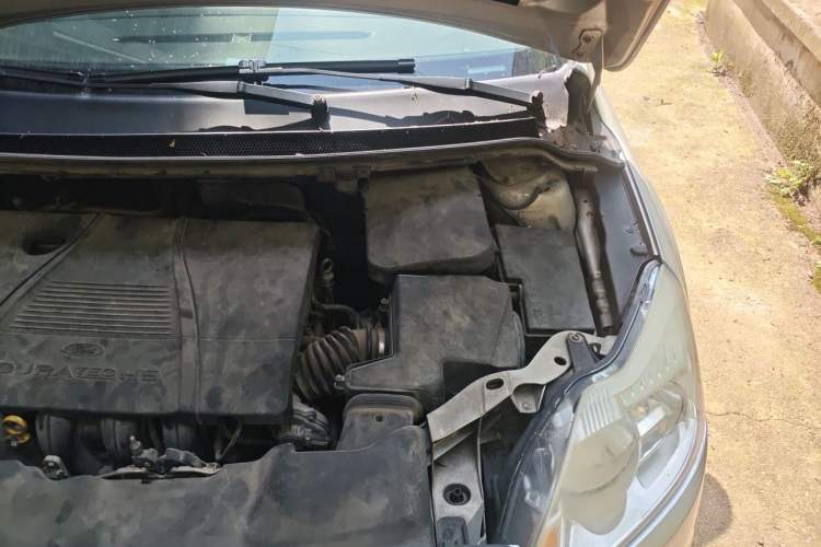 Used Ford Focus 2009 Sedan 1.8L Automatic Fashion Edition Engine Bay Left