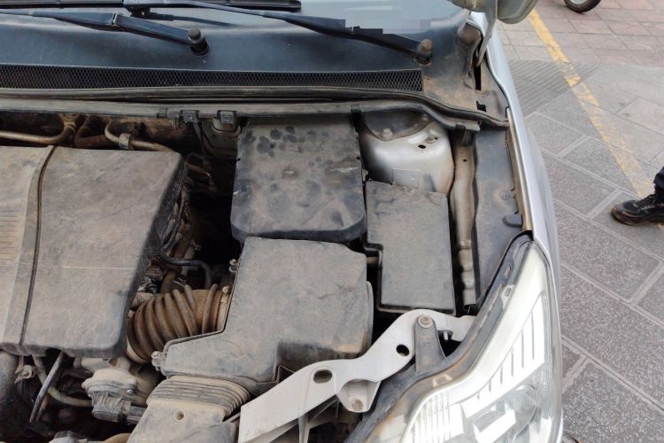 Used Ford Focus 2009 Sedan 1.8L Manual Comfort Model Engine Bay Left