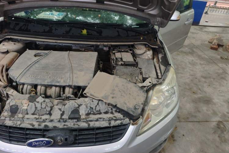 Used Ford Focus 2009 Sedan 1.8L Automatic Fashion Edition Engine Bay Left