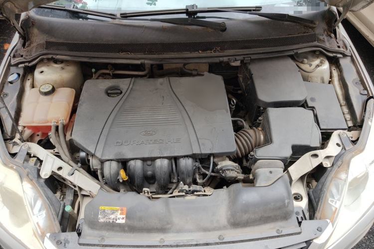 Used Ford Focus 2009 Sedan 1.8L Automatic Fashion Edition Engine Bay