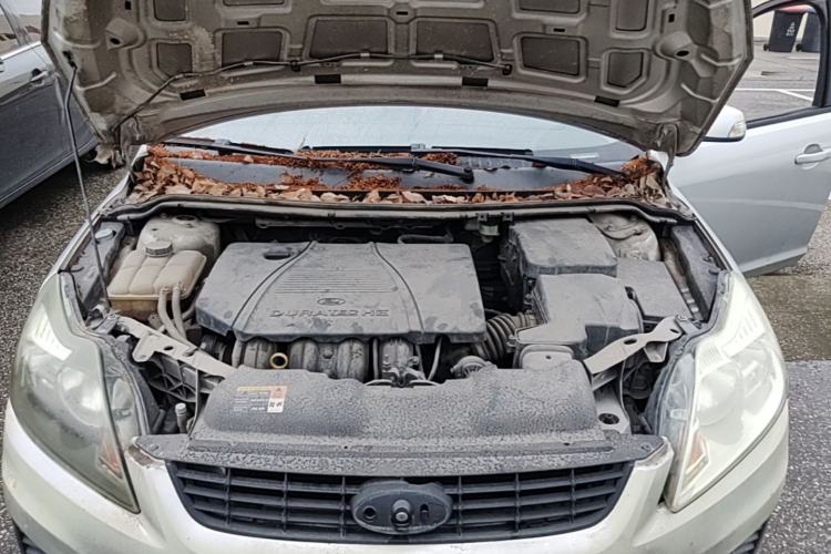Used Ford Focus 2009 Hatchback 1.8L Manual Comfort Model Engine Bay