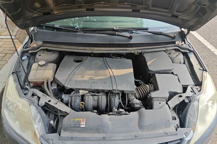 Used Ford Focus 2009 Sedan 1.8L Manual Comfort Model Engine Bay