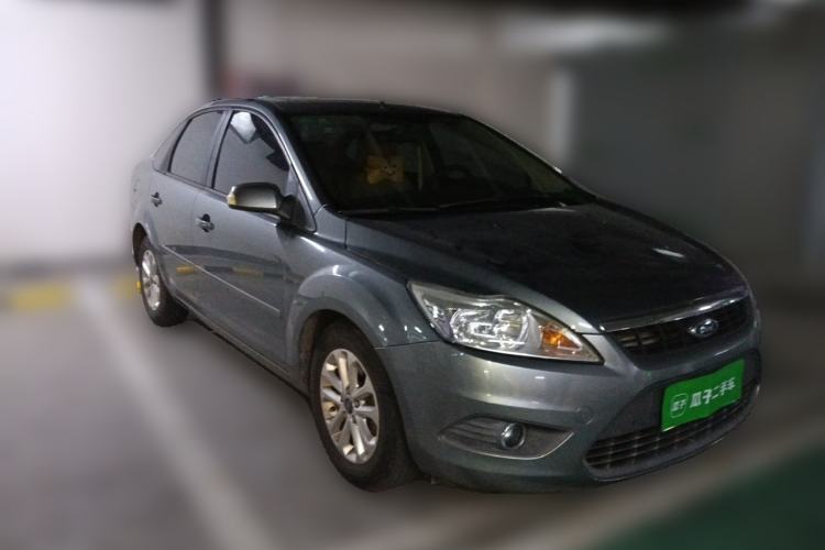 Used Ford Focus 2009 Sedan 1.8L Automatic Fashion Edition Front Right 45 Deg