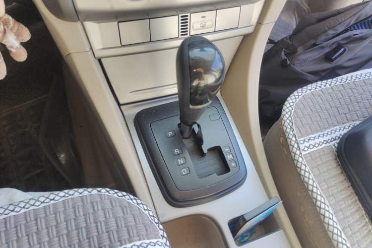 Used Ford Focus 2009 Sedan 1.8L Automatic Fashion Edition Gear Lever