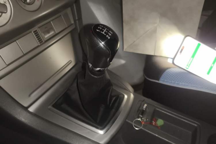 Used Ford Focus 2009 Hatchback 1.8L Manual Comfort Model Gear Lever