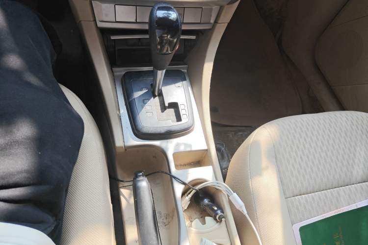 Used Ford Focus 2009 Sedan 1.8L Automatic Fashion Edition Gear Lever