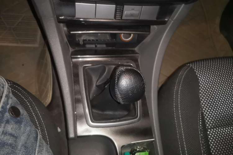 Used Ford Focus 2009 Hatchback 2.0L Manual Sport Model Gear Lever