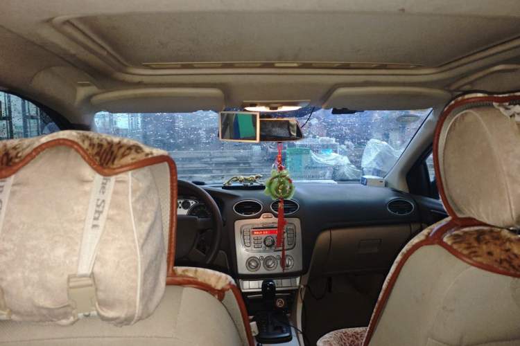 Used Ford Focus 2009 Sedan 1.8L Automatic Fashion Edition Headliner