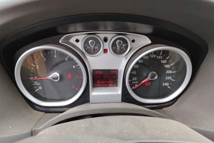 Used Ford Focus 2009 Sedan 1.8L Manual Comfort Model Instrument Cluster