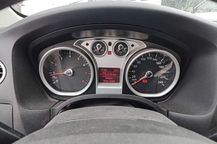 Used Ford Focus 2009 Hatchback 1.8L Manual Comfort Model Instrument Cluster