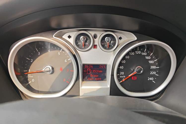 Used Ford Focus 2009 Sedan 1.8L Manual Comfort Model Instrument Cluster