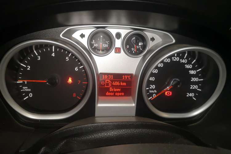 Used Ford Focus 2009 Hatchback 2.0L Manual Sport Model Instrument Cluster