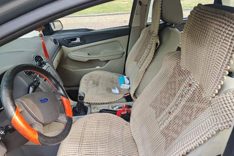 Used Ford Focus 2009 Sedan 1.8L Manual Comfort Model Left Front Seat