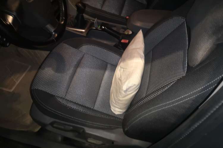 Used Ford Focus 2009 Hatchback 2.0L Manual Sport Model Left Front Seat