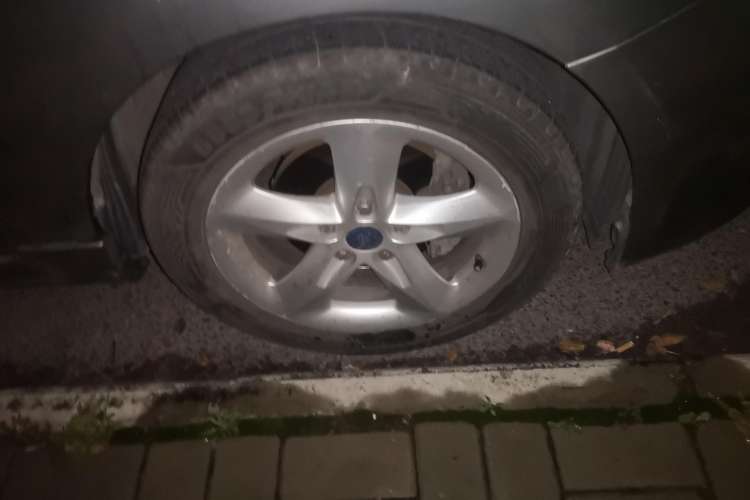 Used Ford Focus 2009 Hatchback 2.0L Manual Sport Model Left Front Wheel Hub