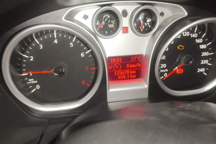 Used Ford Focus 2009 Hatchback 1.8L Manual Comfort Model Odometer Close Up