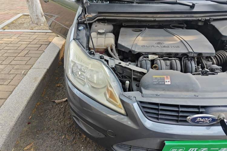 Used Ford Focus 2009 Sedan 1.8L Manual Comfort Model Right Front Headlight