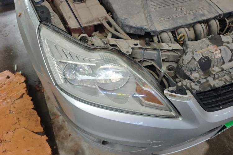 Used Ford Focus 2009 Sedan 1.8L Automatic Fashion Edition Right Front Headlight