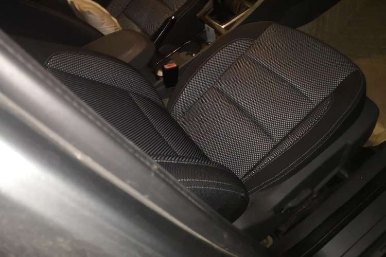 Used Ford Focus 2009 Hatchback 2.0L Manual Sport Model Right Front Seat