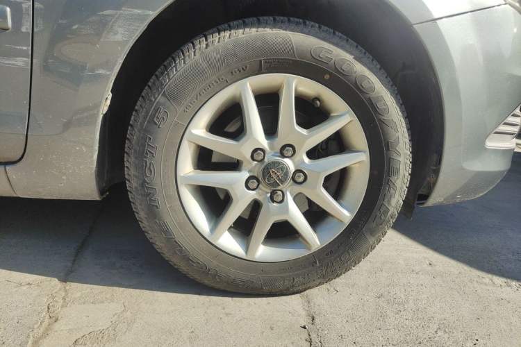 Used Ford Focus 2009 Sedan 1.8L Automatic Fashion Edition Right Front Wheel Hub