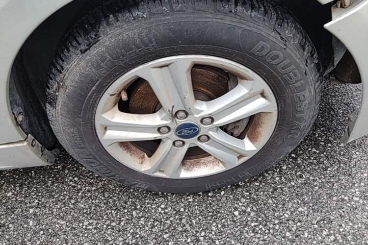 Used Ford Focus 2009 Hatchback 1.8L Manual Comfort Model Right Front Wheel Hub