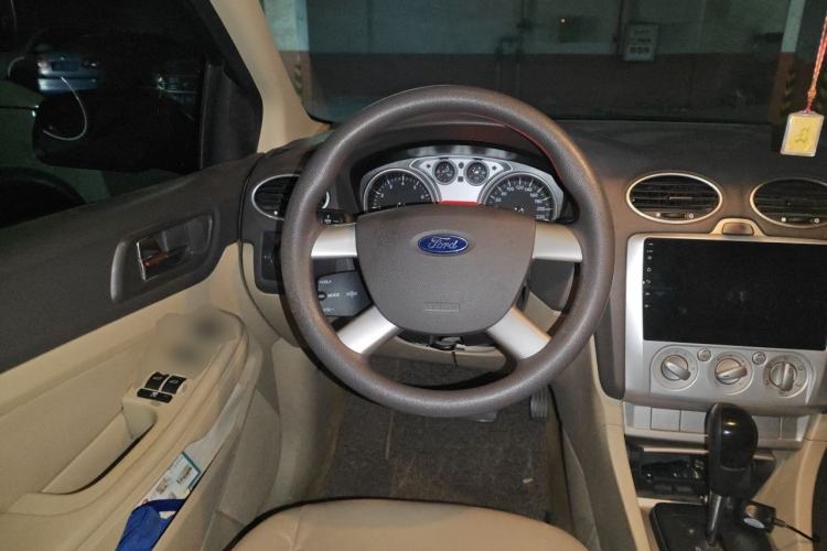 Used Ford Focus 2009 Sedan 1.8L Automatic Fashion Edition Steering Wheel