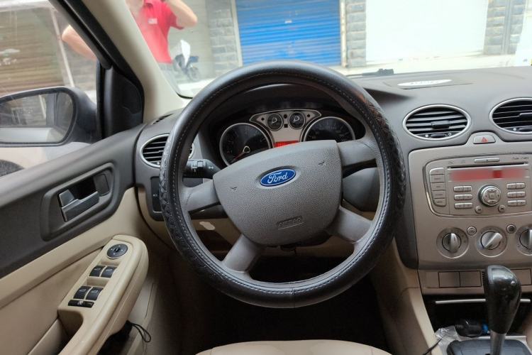 Used Ford Focus 2009 Sedan 1.8L Automatic Fashion Edition Steering Wheel
