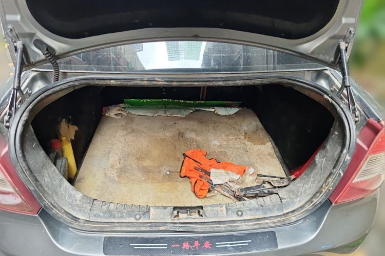 Used Ford Focus 2009 Sedan 1.8L Automatic Fashion Edition Trunk