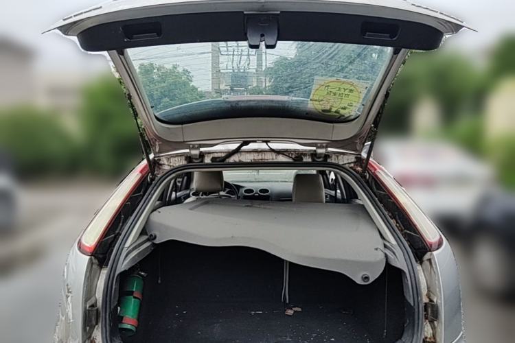Used Ford Focus 2009 Hatchback 1.8L Manual Comfort Model Trunk