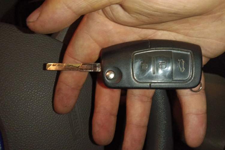 Used Ford Focus 2009 Sedan 1.8L Automatic Fashion Edition Vehicle Key