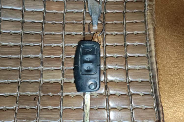Used Ford Focus 2009 Sedan 1.8L Automatic Fashion Edition Vehicle Key