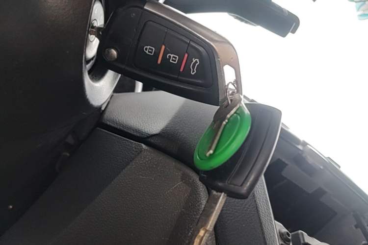 Used Ford Focus 2009 Hatchback 1.8L Manual Comfort Model Vehicle Key