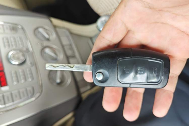 Used Ford Focus 2009 Sedan 1.8L Manual Comfort Model Vehicle Key