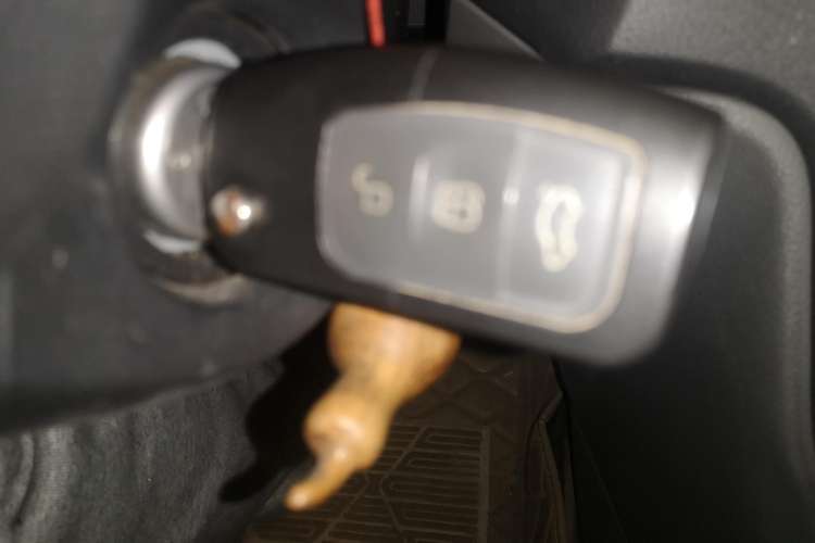 Used Ford Focus 2009 Hatchback 2.0L Manual Sport Model Vehicle Key