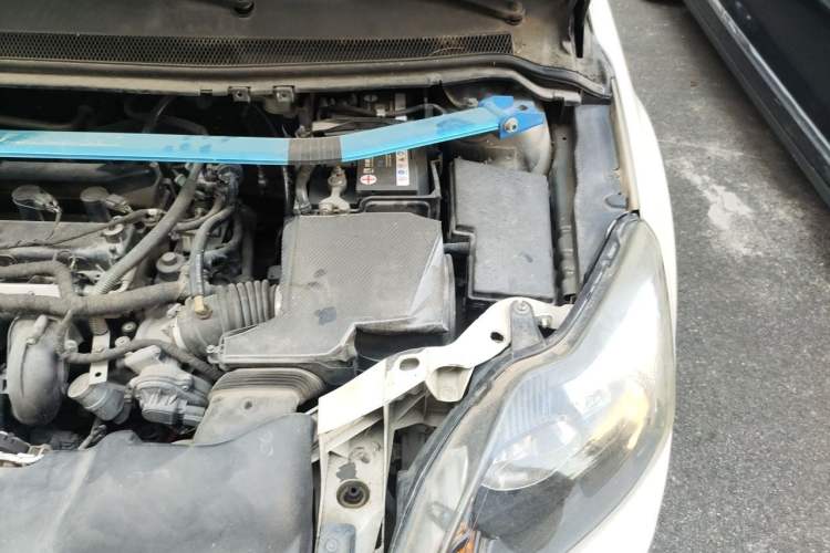 Used Ford Focus 2009 Hatchback 1.8L Manual Comfort Model Engine Bay Left