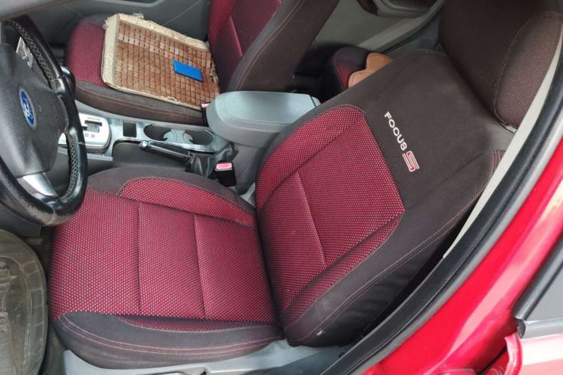 Used Ford Focus 2009 Two-Door 2.0L Automatic Sport Model Left Front Seat