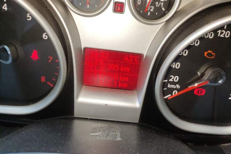 Used Ford Focus 2009 Hatchback 1.8L Manual Comfort Model Odometer Close Up