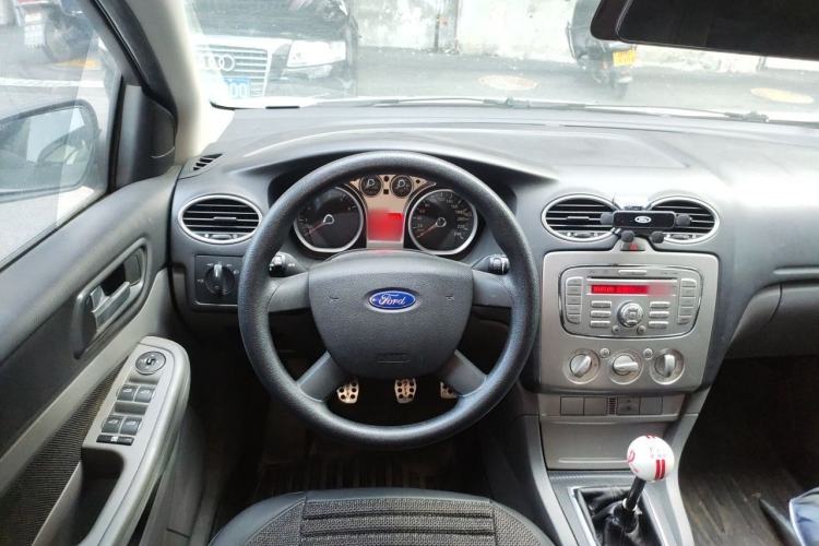 Used Ford Focus 2009 Hatchback 1.8L Manual Comfort Model Steering Wheel