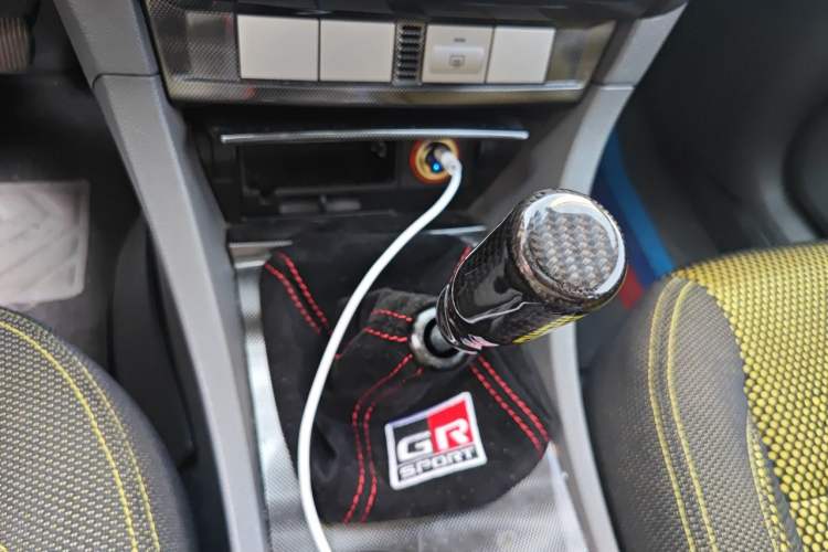 Used Ford Focus 2009 Hatchback 2.0L Manual Sport Model Gear Lever