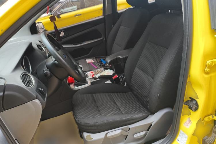 Used Ford Focus 2009 Hatchback 1.8L Manual Comfort Model Left Front Seat