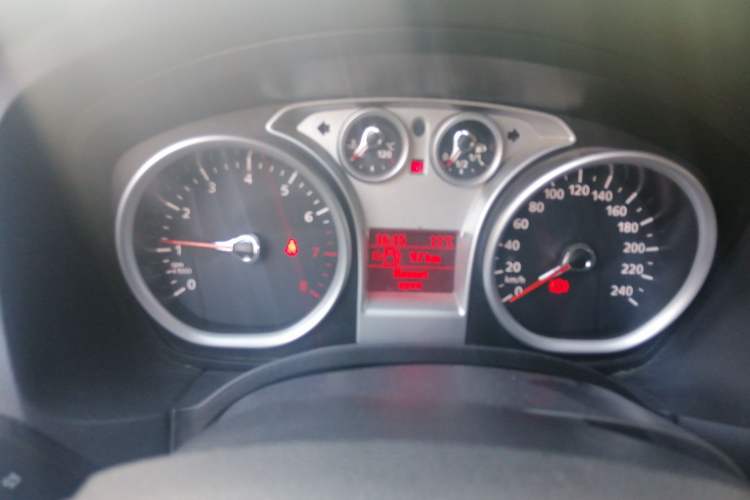 Used Ford Focus 2010 Hatchback 2.0L SVP Limited Edition Instrument Cluster