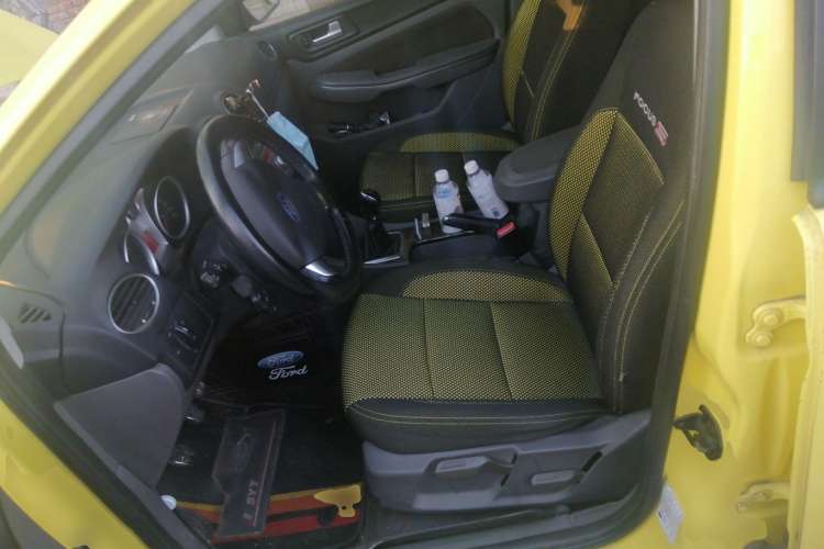 Used Ford Focus 2010 Hatchback 2.0L SVP Limited Edition Left Front Seat
