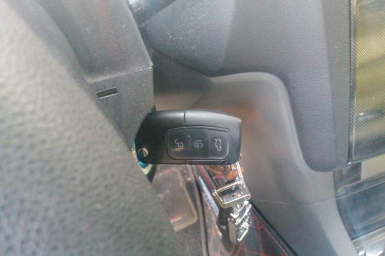 Used Ford Focus 2010 Hatchback 2.0L SVP Limited Edition Vehicle Key