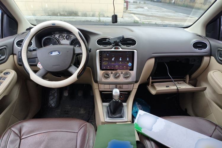 Used Ford Focus 2011 Sedan 1.8L Manual Classic Model Center Console