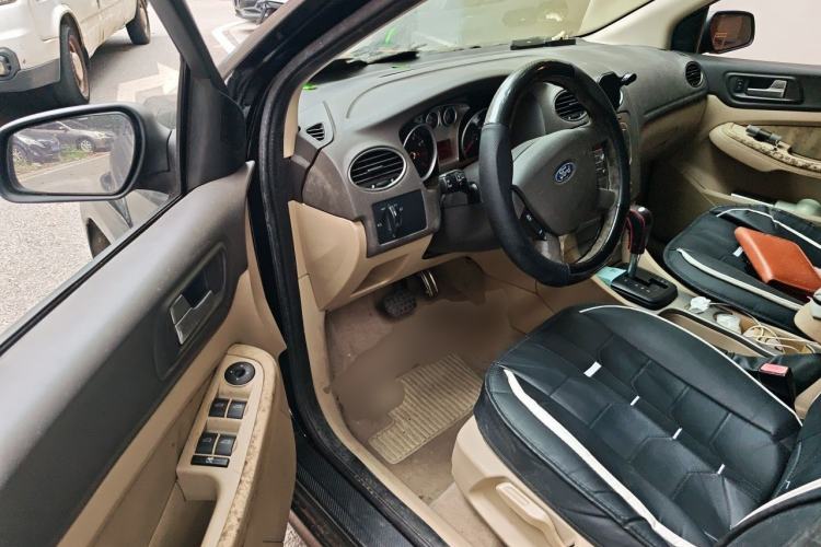 Used Ford Focus 2011 Hatchback 1.8L Automatic Fashion Edition Driver Seat