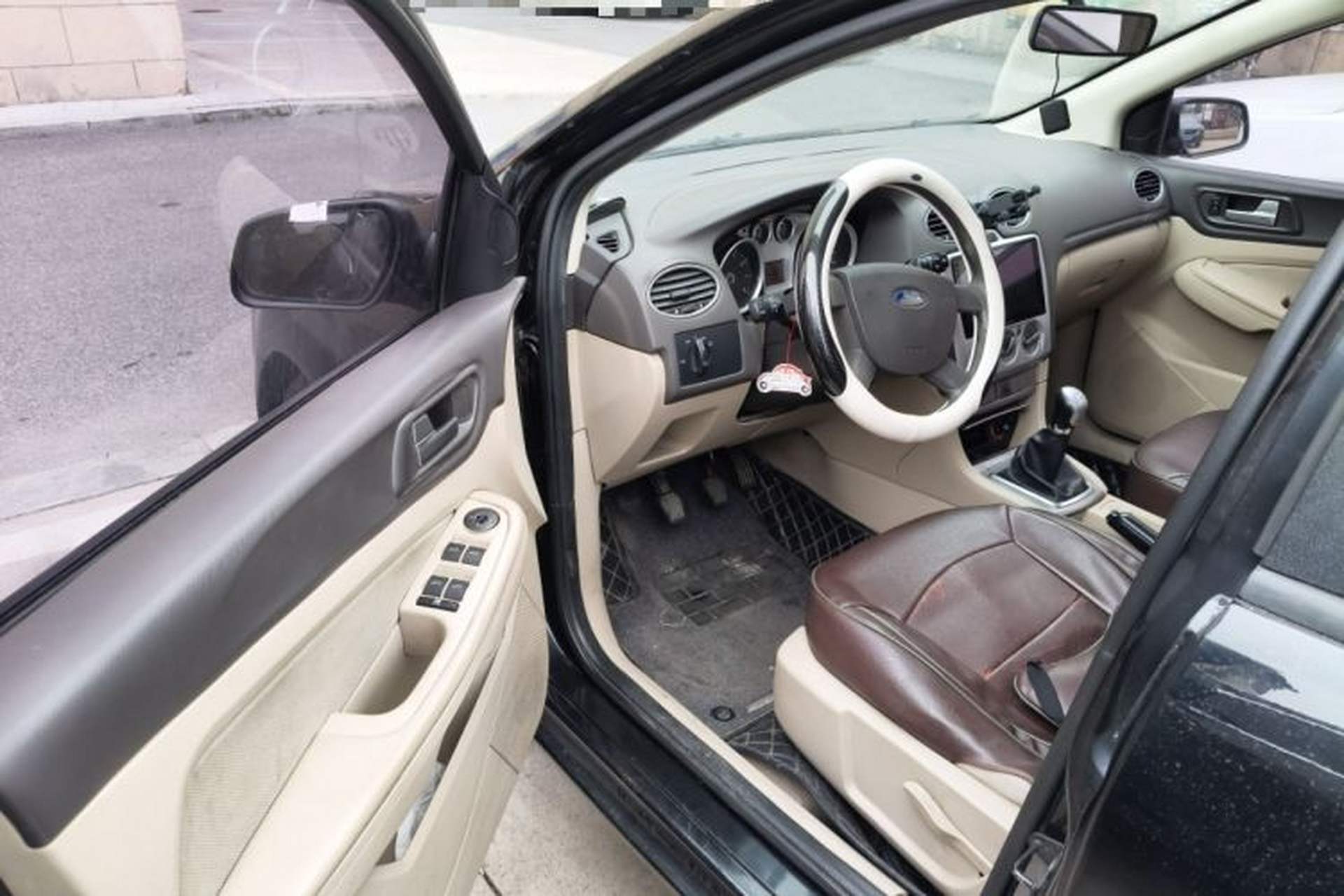 Used Ford Focus 2011 Sedan 1.8L Manual Classic Model Driver Seat