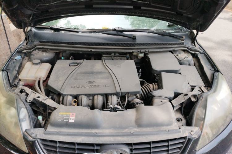 Used Ford Focus 2011 Hatchback 1.8L Automatic Fashion Edition Engine Bay