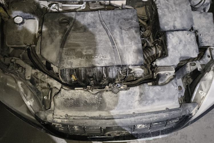 Used Ford Focus 2011 Sedan 1.8L Automatic Fashion Edition Engine Bay
