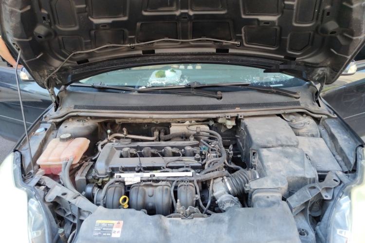 Used Ford Focus 2011 Sedan 1.8L Automatic Fashion Edition Engine Bay