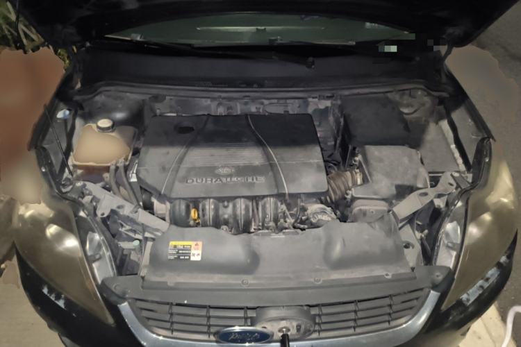 Used Ford Focus 2011 Hatchback 1.8L Manual Comfort Model Engine Bay